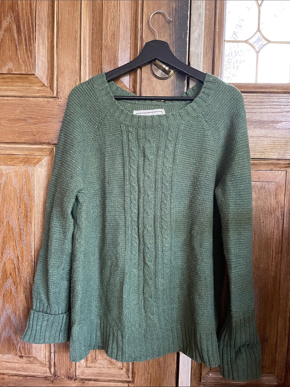 Women’s Green Cable-Knit Scoop Neck Winter Sweater
